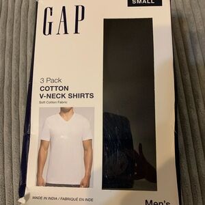 NIB GAP Men's Black Cotton V-Neck Shirts - 3 Pack size S